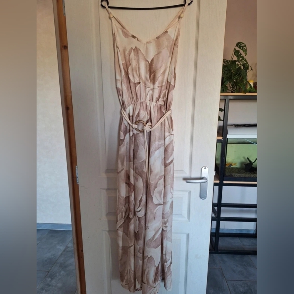 Sleeveless Beige Floral Maxi Dress with Rope Belt